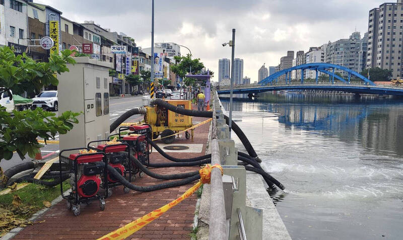 農曆7月天文大潮來襲!台南沿海嚴防海水倒灌