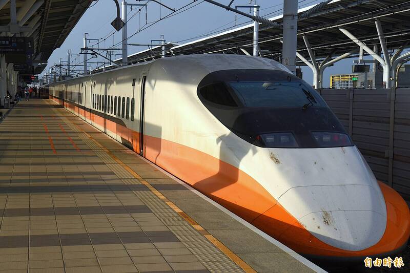 列車廁所驚見百萬現金!離開嘉義站清潔員拾獲 高鐵怕冒領「細節保密」