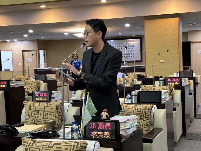 毛孩也會老! 台南議員倡議建立寵物長照制度