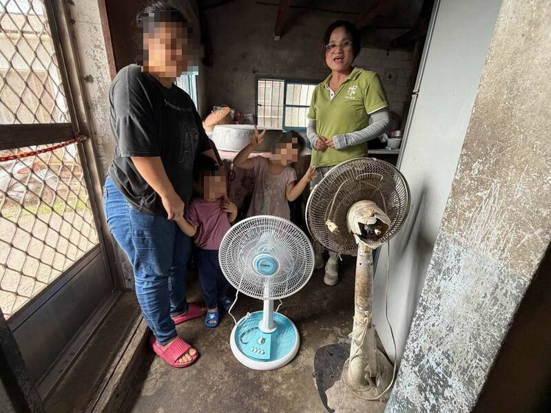 電扇塑膠殼破了捨不得換、延長線也破皮 水電師傅免費修
