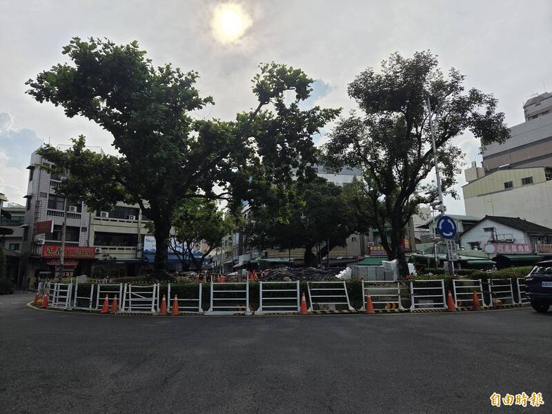嘉市東門圓環施工改善 疑挖到古城門遺構暫時停工