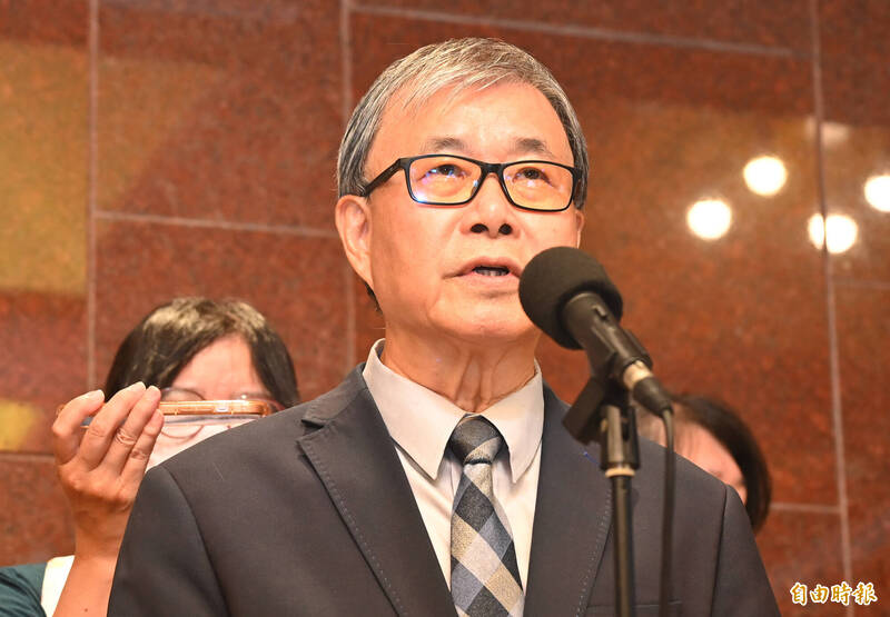 台中女老師遭特教生攻擊恐失明 鄭英耀:全力協助法律權益維護