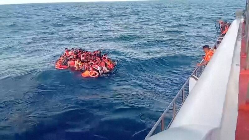 印尼渡輪火燒船1死172人獲救 登船人數明顯超載