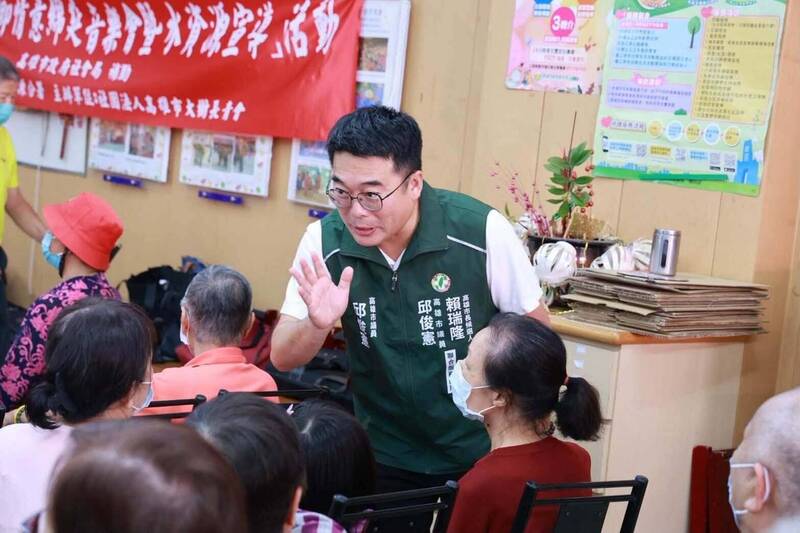 藍營讚柯志恩逼出土方解方 邱俊憲譏「這故事太過頭」