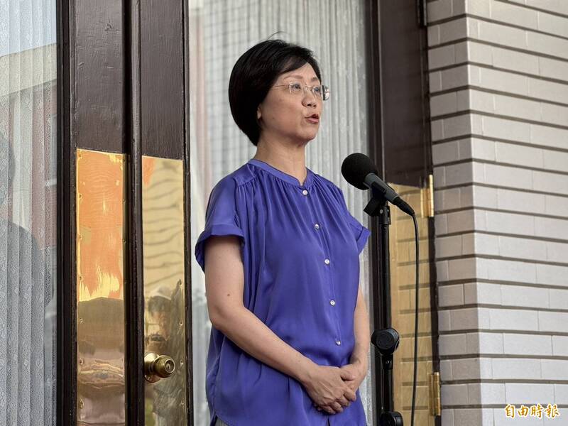 翁曉玲凍結卓揆9至12月薪水明表決 嗆對付無賴政府「寧可餓死它」