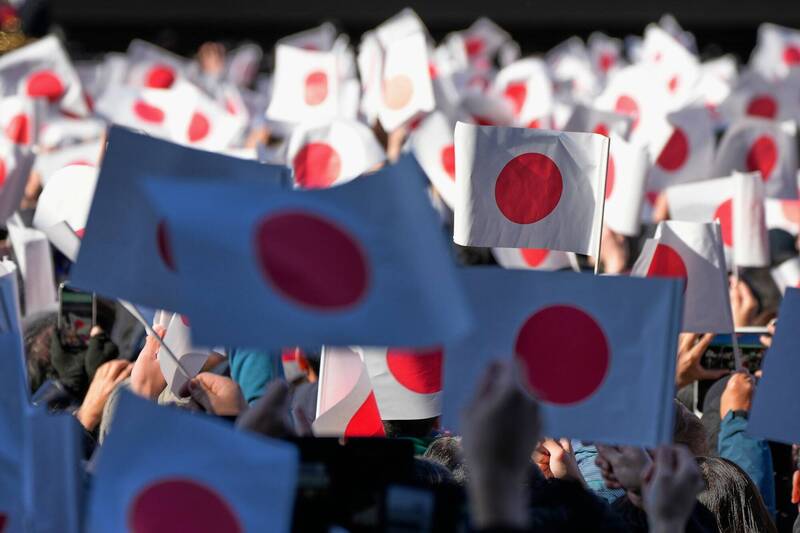 日本「國旗損壞」新法上路！ 公開撕毀、污損最重關2年