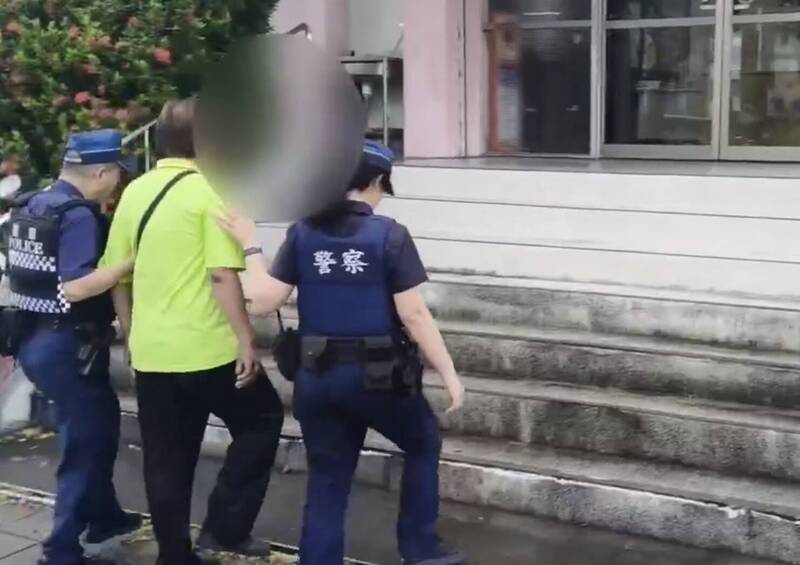 心情差放煙火「舒壓」燒到民宅 高雄男遭警埋伏逮捕
