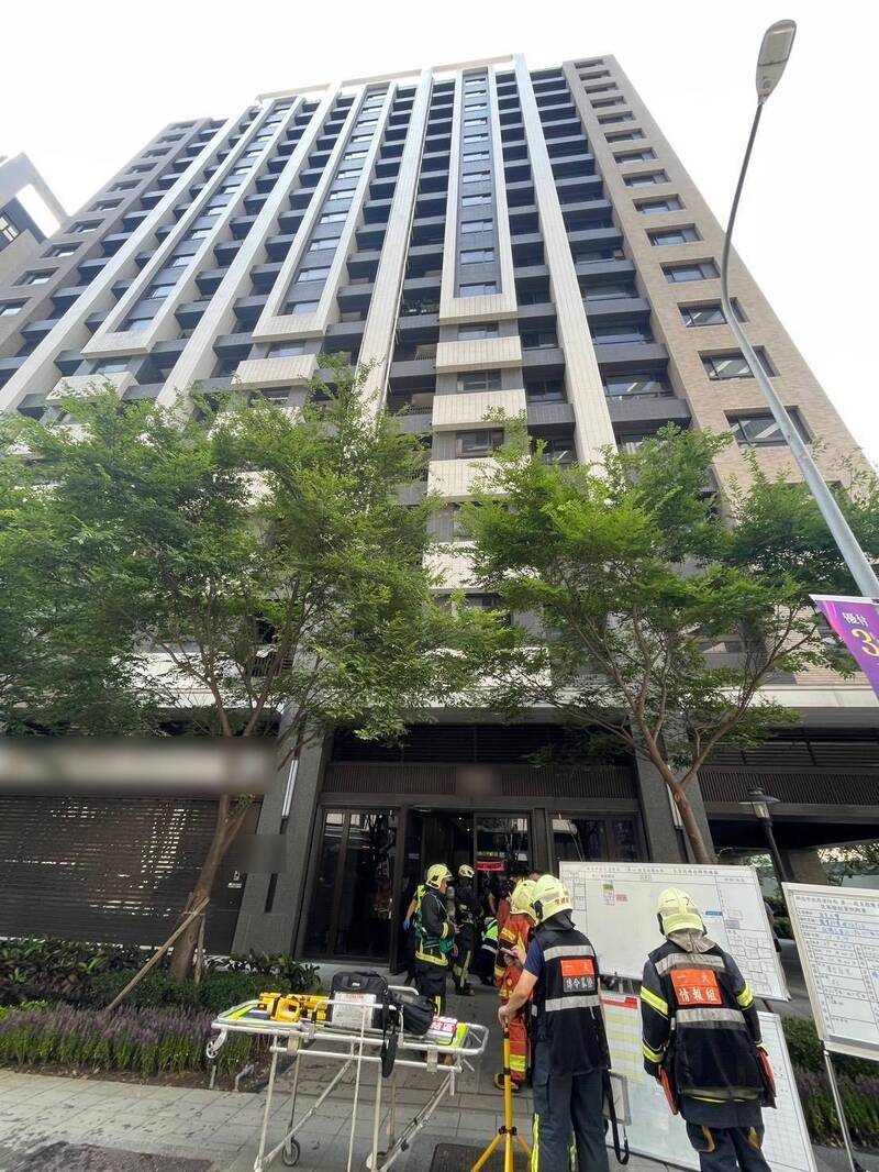 板橋江翠北豪宅失火飄K味! 警發現2毒蟲、殘渣袋