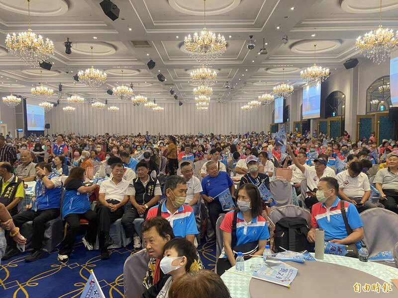國民黨彰化縣黨部今天上午在彰化市舉辦縣長參選人魏平政介紹說明會,會場人潮多。(記者張聰秋攝)