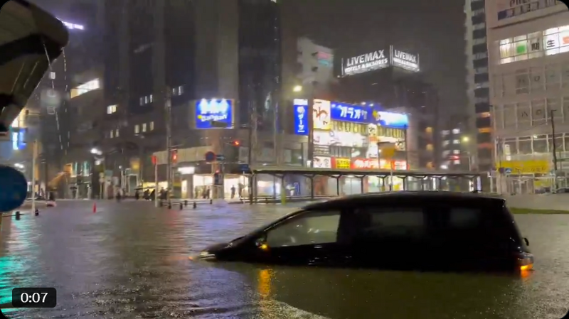 暴雨重創日本千葉!數千人滯留機場、政府大樓 淹水至少釀2死