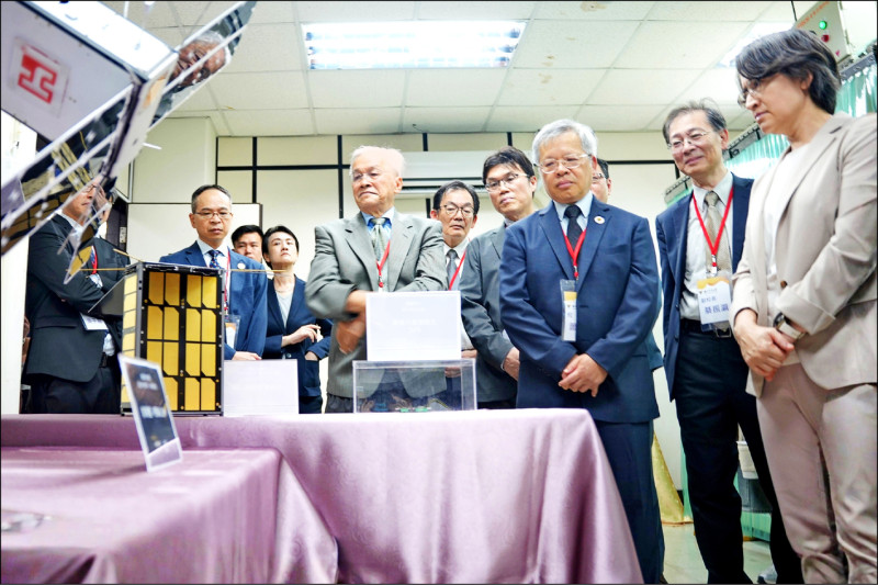 蕭美琴訪中央大學 聚焦太空產業