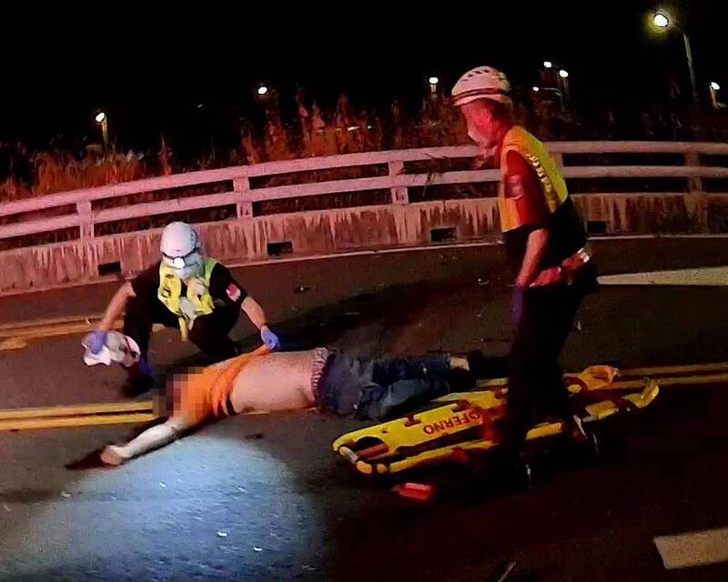 彰化鹿港深夜汽機車猛烈撞擊 騎士噴飛手腳撞斷命危