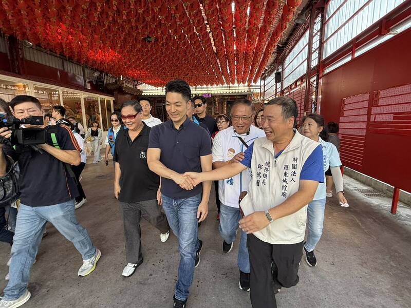 為了饒慶鈴槓上！梁文傑質疑「管太寬」 蔣萬安反擊