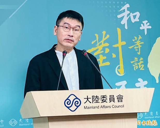 隔空交火! 蔣萬安酸賣鳳梨釋迦成賣台 梁文傑再反擊