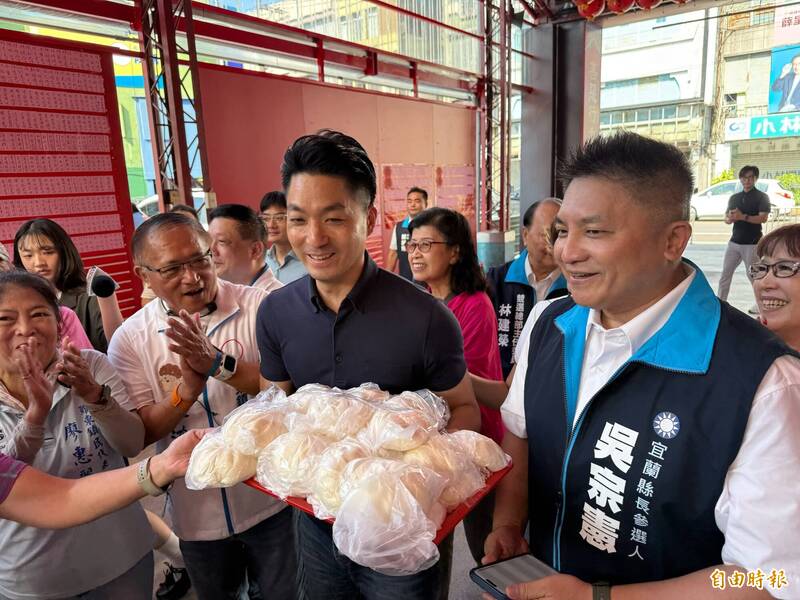 蔣萬安宜蘭輔選大遲到「沒想到這麼塞」 綠營酸:連小孩都知道