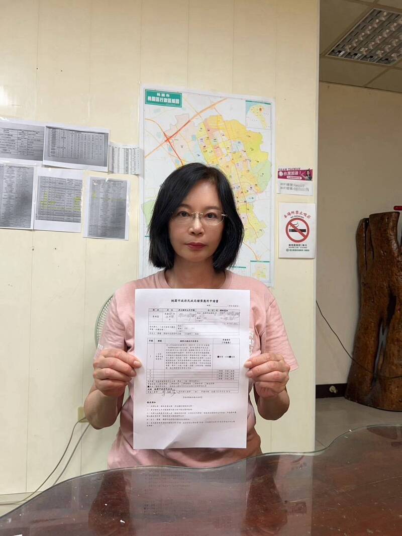 詹江村嗆堵100份雞排 李柏瑟霸氣接招：國民黨議員一起公開資料
