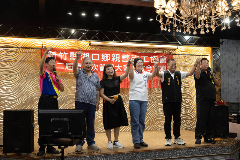 竹北市代會主席林啟賢祝福鄭朝方「更上層樓」 徐欣瑩喊藍營團結不分裂
