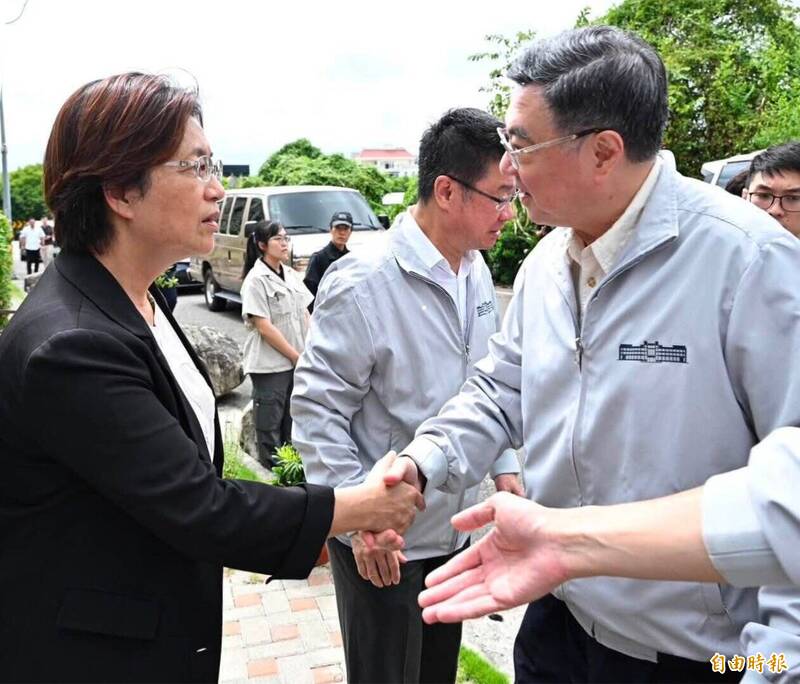 總統剛道歉、院長就登門!卓榮泰承諾中部精密園區、明道大學中藥基地逐步推動