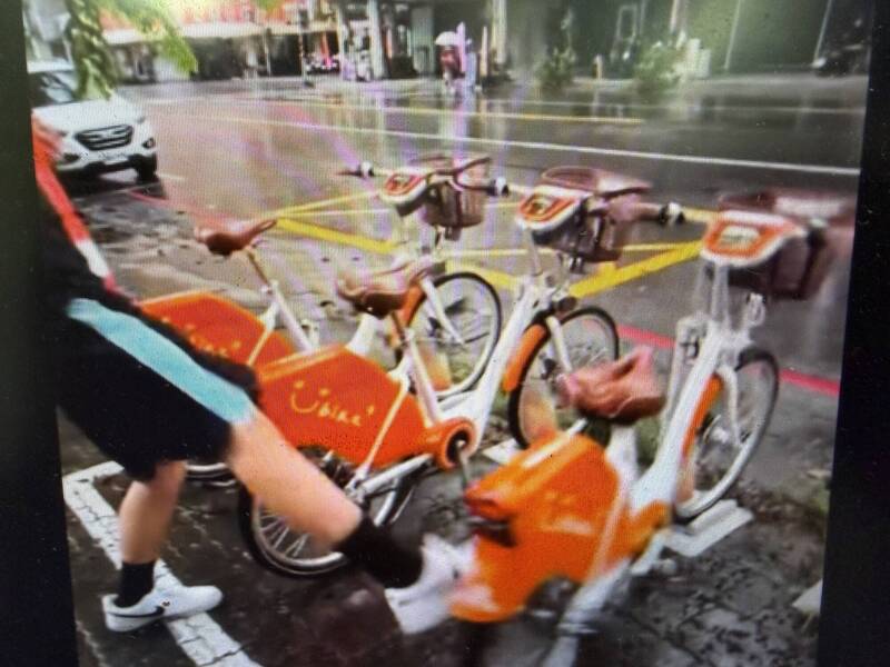 卡片餘額不足!鳳山少年竟猛踹YouBike出氣 業者提告了