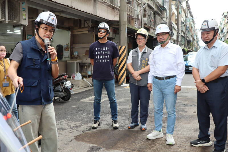 新北鶯歌瓶頸道路打通、人行道改善 打造醒目地標