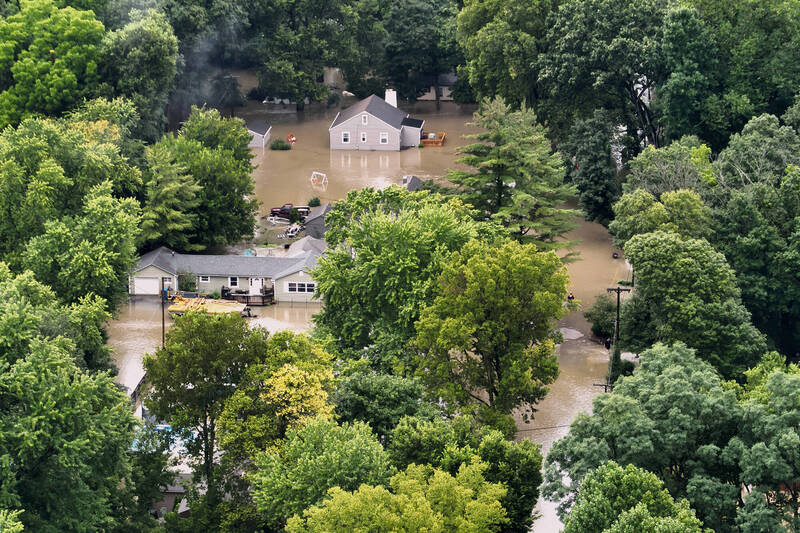 暴雨洪水襲美國印第安納州 5死數百人撤離