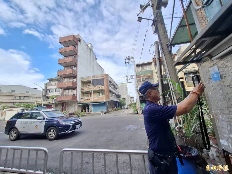 川湖起家厝爆朝聖人潮 湖內警加強巡邏