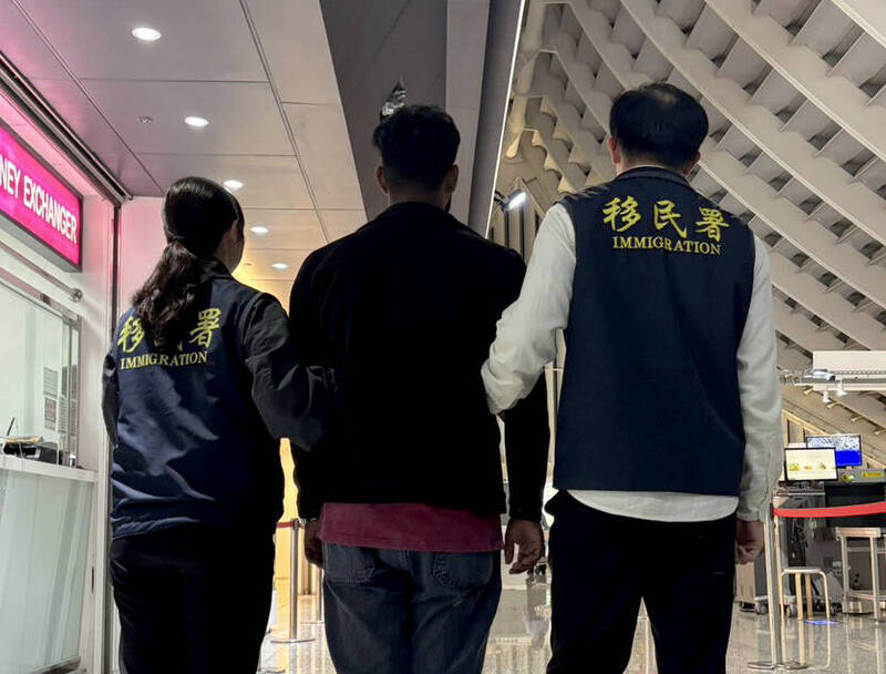斯里蘭卡男子花1萬美元買假加拿大護照 桃機轉機偷渡遭識破