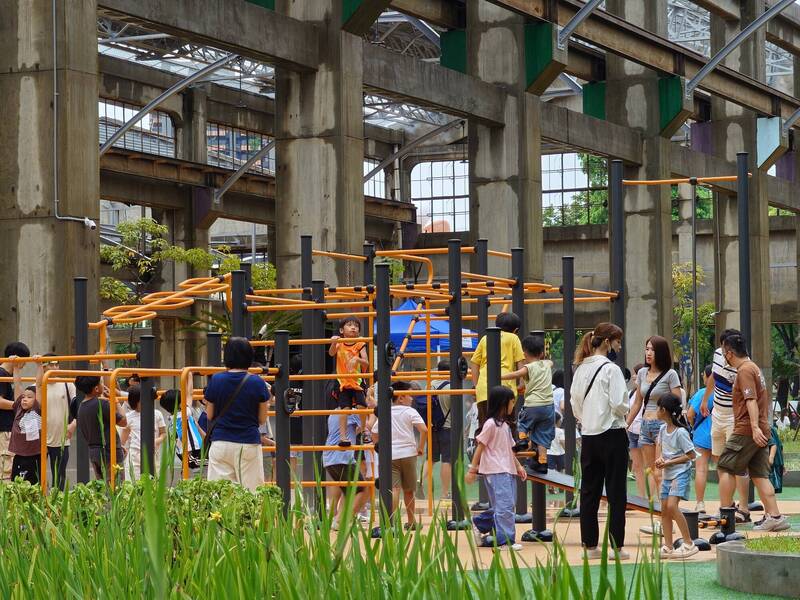 請支援志工 最夯的高雄親子遊樂園發出召集令