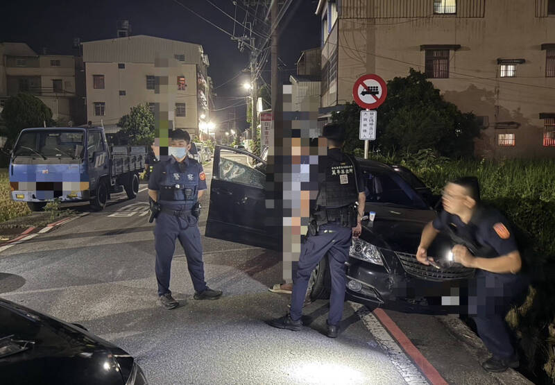 彰化男毒駕違停撞警車逃逸 警開7槍抓人 驗尿毒品濃度高