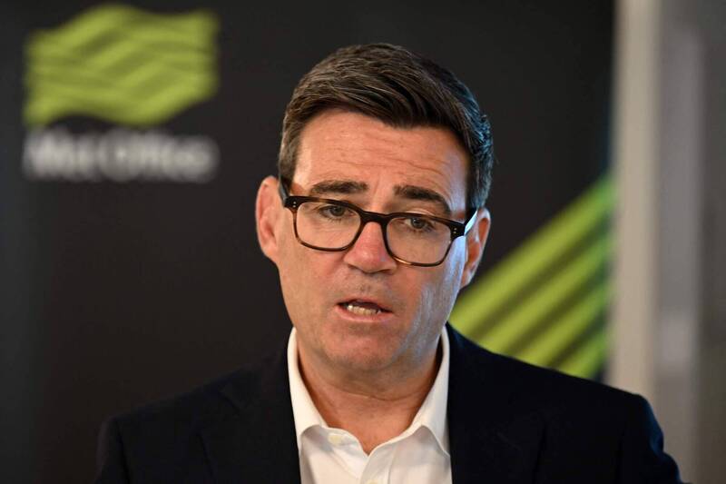 英國首相也被騙！柏南誤與冒牌川普幕僚長通訊息