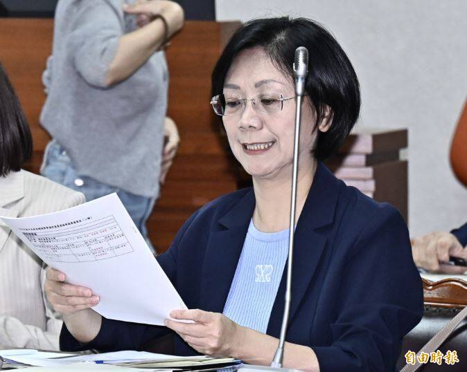 台灣罵翁曉玲插隊偷拍 中國官媒「沒看見」反捧狂吹「一票難求」
