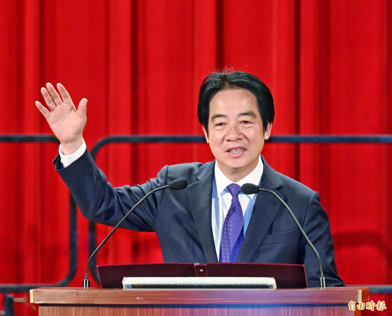 明年總預算編列普發1萬 在野秒跳腳 周軒:別忘了藍白是多數喔!