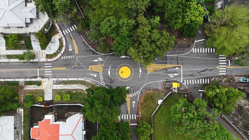 左營6岔路口導入標線型圓環 成高雄市第8個圓環