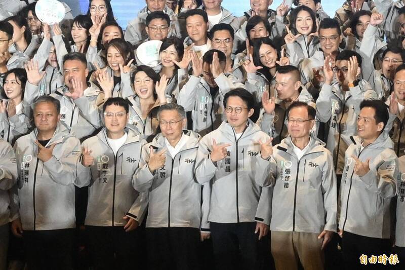 民眾黨怒轟「普發1萬」雙標 反被灌爆:不爽不要領