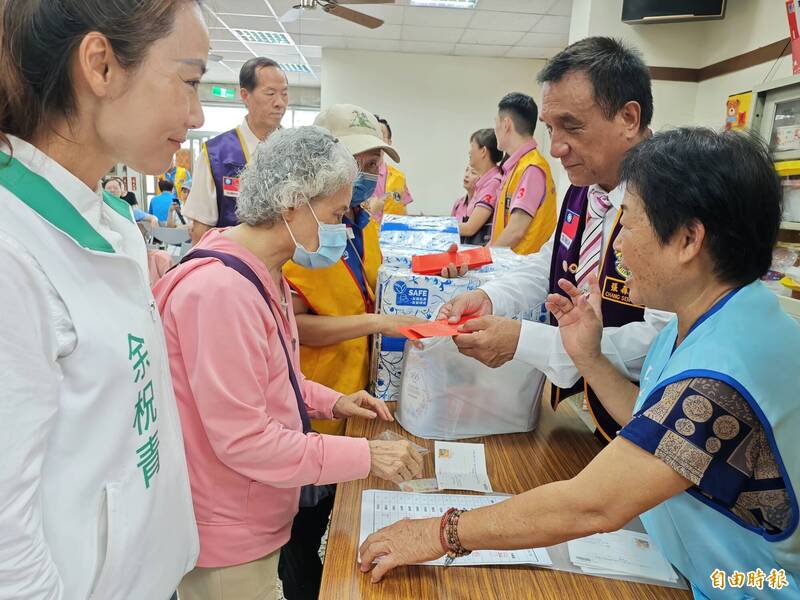 獅子會回饋鄉里 送愛新化關懷弱勢