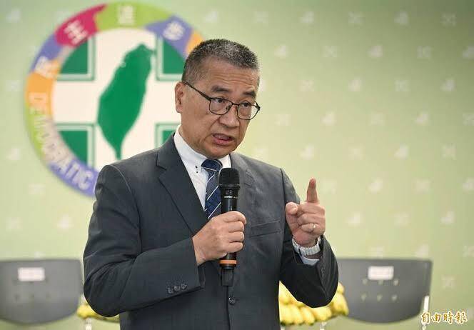 藍青年軍組團訪中 徐國勇示警:悼念中華民國滅亡即滅黨