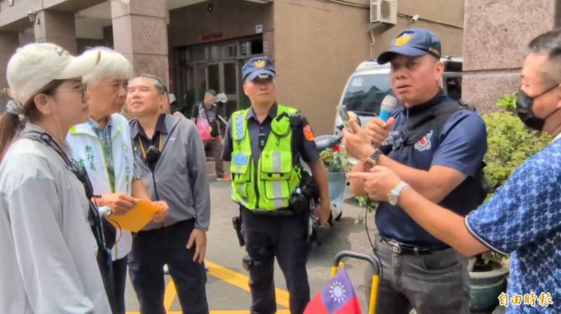 民進黨行動中常會到彰化 反年改退警抗議大罵「耀武揚威」