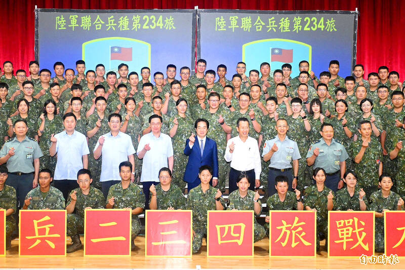 《TAIPEI TIMES》President outlines public-sector and military pay increase plans