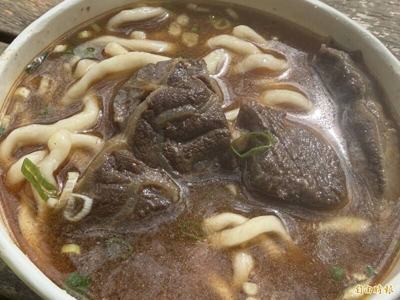 半夜3點接受另一半為了什麼把你叫醒? 網笑:習近平領便當