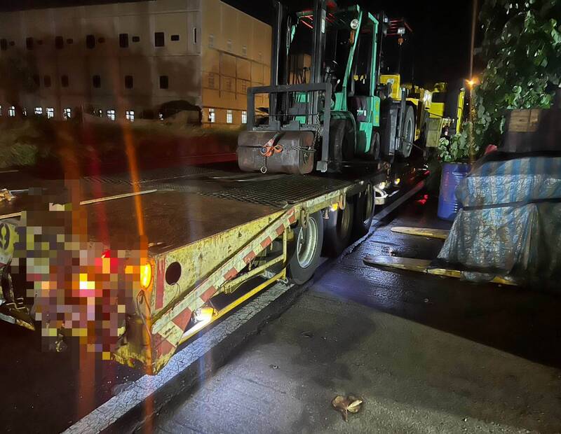 彰化伸港騎士遭曳引車輾斃肚破腸流 與3姊弟車禍同條路