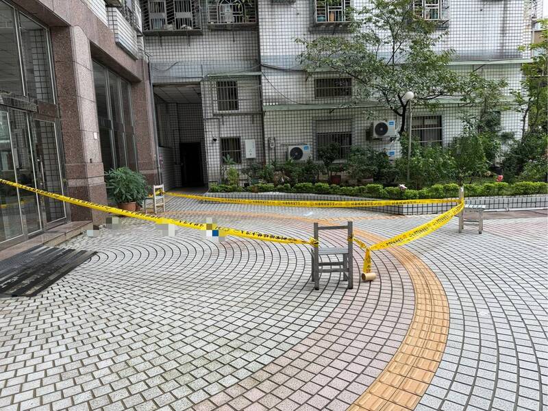 新北中和墜樓 女子倒臥社區中庭送醫不治