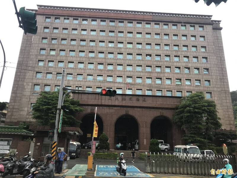 竊賊犯案衣物是否沒收？院、檢見解不同 法官斥「荒謬至極」