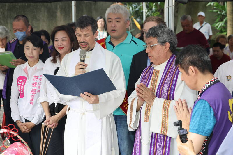族群共融 清法戰爭追思法軍將士亡魂首度融入天主教儀式