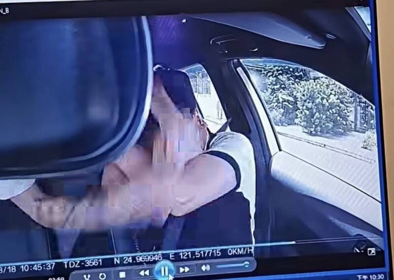 搭霸王車！新店男稱長得像仇家 竟爆打運將10餘拳逃逸