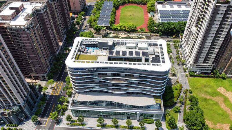 北高雄新地標!林欽榮:凹子底「 停35」停車場預計11月啟用