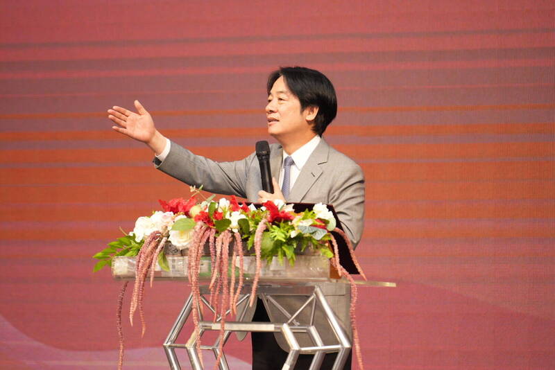 總統賴清德今天在彰化產業座談會公開承諾，水五金田園聚落特定區計畫年底前完成審議。（陳素月競總提供）
