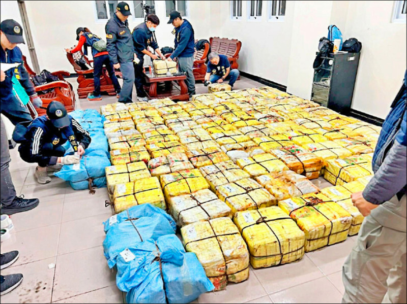 [新聞] 走私近1500公斤K他命 拒供幕後主使者 船 - 八卦 - PTT.BEST 批踢踢爆文 2