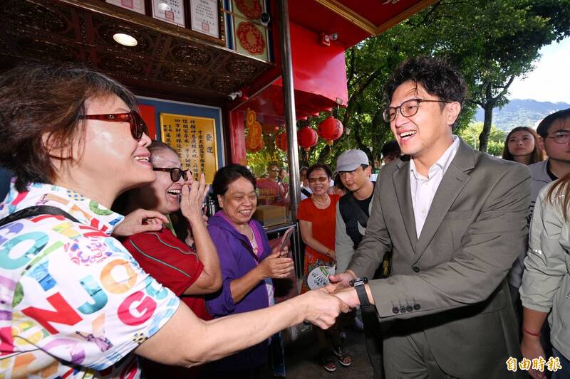 批殷瑋打口水戰 沈伯洋回嗆:什麼都要問我不如我來當市長