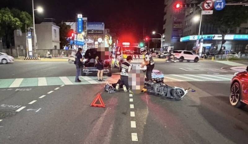 致命「高雄式左轉」！機車女騎士逆向左切喪命