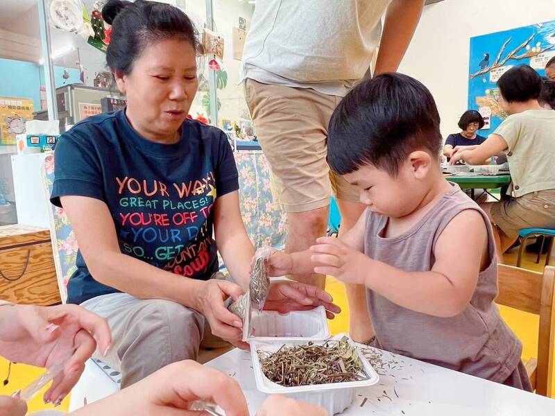 基市親子館、祖孫館舉辦祖孫活動 讓祖孫留下共同回憶